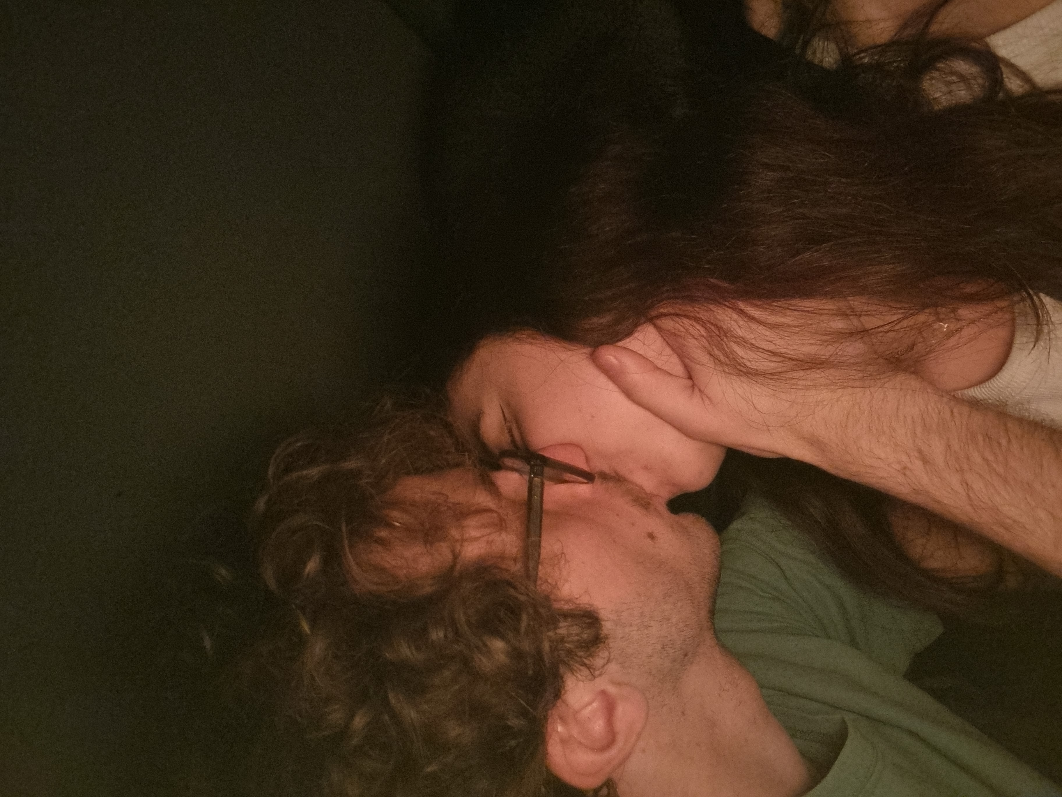 kiss